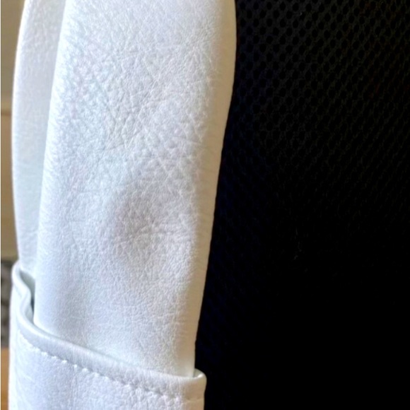 Bioworld Harry Potter Hedwig Owl Faux Leather School Backpack - Picture 2 of 6